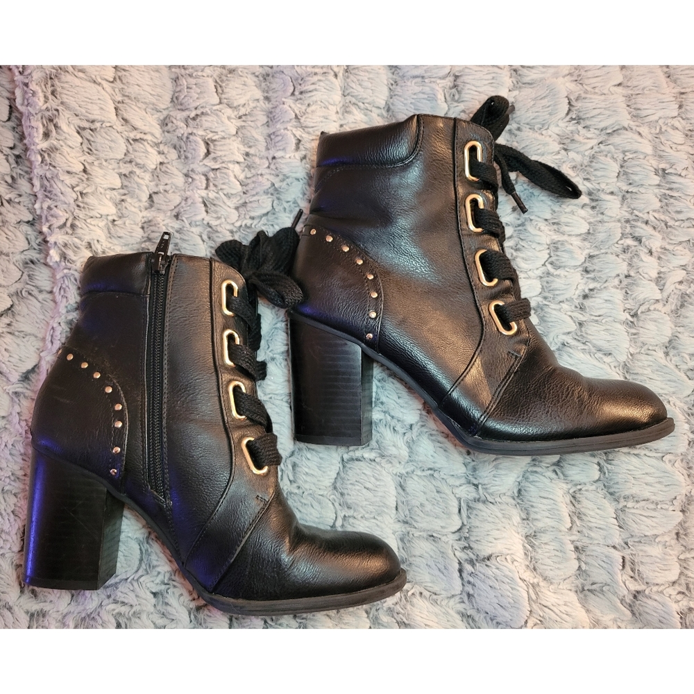 EUC Women's Apt 9 Ankle Boots, Size 8